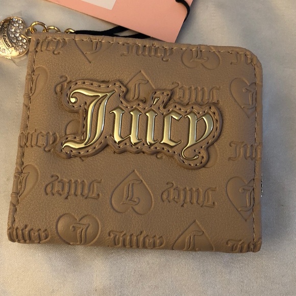 Juicy Couture Cafe Upgrade U L-Zip Faux Leather Card Case NWT - Picture 4 of 16